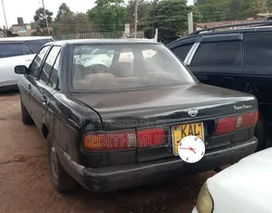 Nissan FB14 1994 Nyeusi