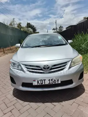 Toyota Corolla 2013 Nyeupe