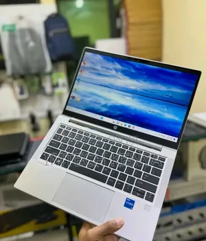 Laptop HP EliteBook 630 G8 - Core i5, 8GB RAM, 256GB SSD
