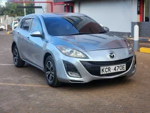Mazda Axela 2012 Nyeusi