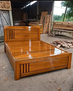 Kitanda cha Mahogany 5x6 - Kipya Kabisa