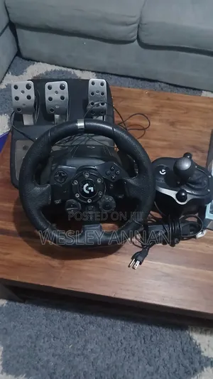 Logitech G29 Driving Force Steering Wheel & Pedals