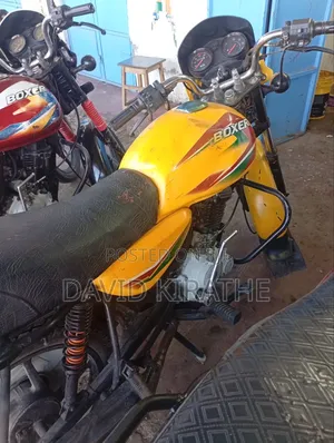 Bajaj Boxer 125 2023 - Njano