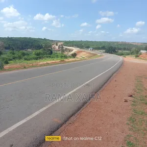 Eneo la Eka 100 kwa Ajili ya Kuuzwa Baricho