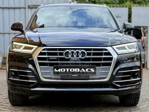 Audi Q5 2.0T Premium AWD quattro 2019 Black