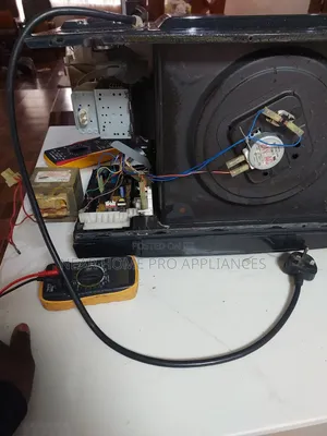 Ukarimu wa Microwave na Matengenezo Karen