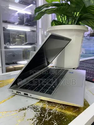 Laptop HP 630 G9: i5 12th Gen, 8GB RAM, 256GB SSD