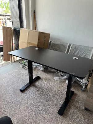 SK Electric Adjustable Office Desk 1.4m