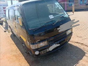 Nissan Caravan (Urvan) 2010 Diesel