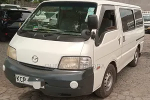 Mazda Bongo Van 2010 Nyeupe