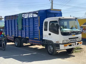 Isuzu FRR 33 Garbage Truck