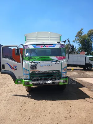 Isuzu FRR 90 Series Box Truck