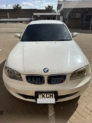 BMW 116i 2009 White Hatchback