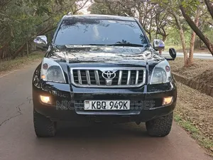 Toyota Land Cruiser 2005 Nyeusi