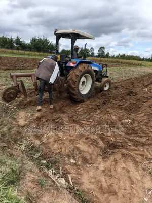 New Holland TT75 2WD Tractor