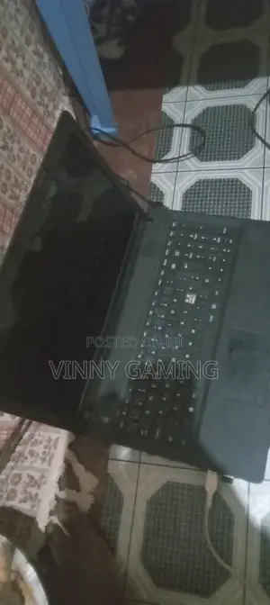Laptopi ya Lenovo G500 - 4GB RAM, 500GB HDD
