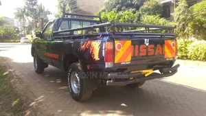 Nissan Hardbody NP300 2009 Blue