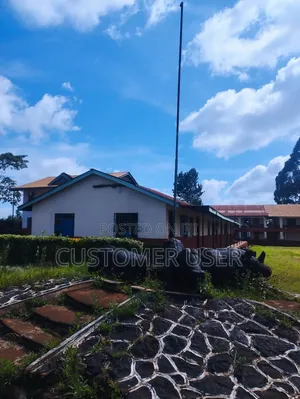 Shule ya Kuuzwa/Kukodishwa Kikuyu