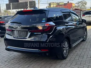 Honda Shuttle 1.5 Hybrid 2WD 2019 Nyeusi