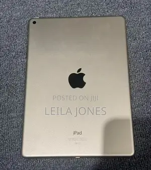 Apple iPad Air 16GB Nyeusi