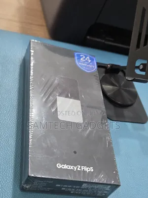 New Samsung Galaxy Z Flip 5 256GB Black