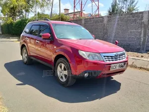 Subaru Forester 2013 Nyekundu