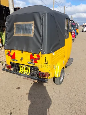 Piaggio 2019 Pikipiki Tatu
