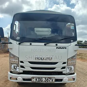 Isuzu NMR 3000cc Truck - 2021
