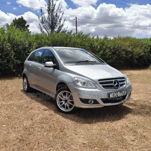 Mercedes-Benz B-Class 2012 Nyeusi