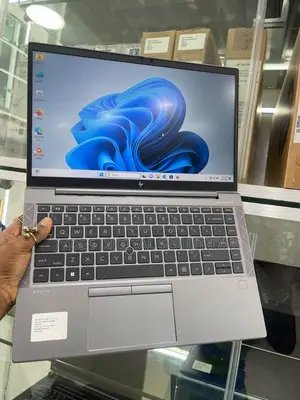 Laptop HP ZBook Firefly 14 G7 - Core i7, 16GB RAM, 256GB SSD