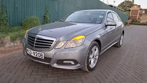 Mercedes-Benz E200 CGI 2009 Gray