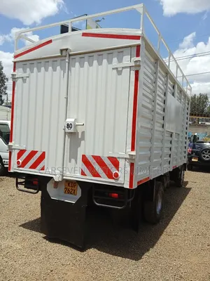 Isuzu NQR N-Series Enclosed Cargo Truck