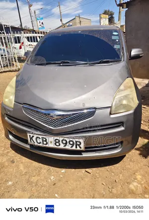 Toyota Ractis 1.5 FWD 2009 Kijivu