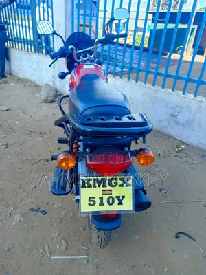 Bajaj Boxer HD 125cc 2025 Nyeusi