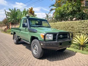 Toyota Land Cruiser 2018 Pickup Green