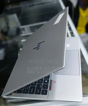 Laptop HP Dragonfly G3 - i7, 32GB RAM, 512GB SSD