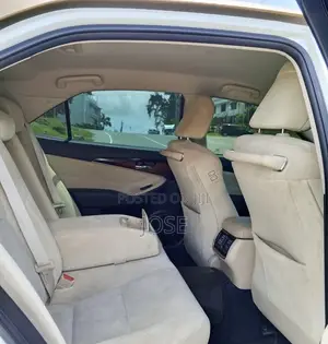 Toyota Crown 2018 Hybrid
