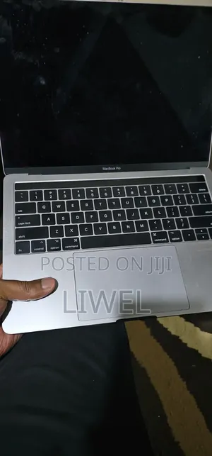 Apple MacBook Pro 2017 16GB RAM, Intel Core i5, 256GB SSD