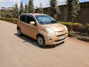 Toyota Passo 2012 Rangi ya Chungwa