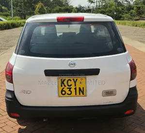 Nissan Advan 2013 Nyeupe