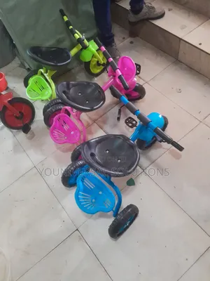 Tricycle ya Watoto - Imeunganishwa ya Kifedha