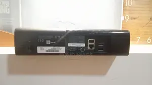 Xbox 360 E 256GB Iliyotumika na Kidhibiti 1, FIFA 16 & 17