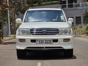 Toyota Land Cruiser 1999 Nyeupe