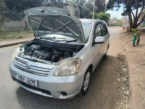 Toyota Raum 2008 Kijivu