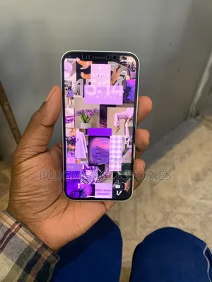Apple iPhone 12 256GB Nyeupe