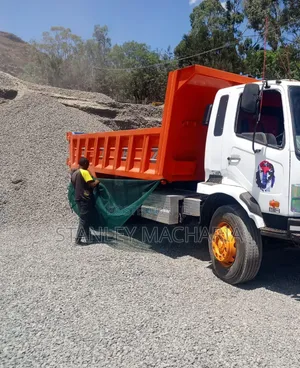 Mitsubishi Fuso Tipper Truck