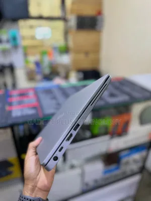 Laptop Dell Latitude 5310 - Core i7, 8GB RAM, 256GB SSD