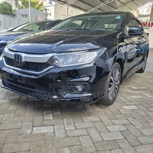 Honda Grace 1.5 Hybrid FWD 2019 Nyeusi
