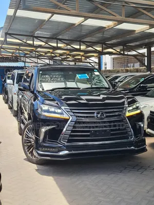 Lexus LX 570 AWD 2019 - Matt Black