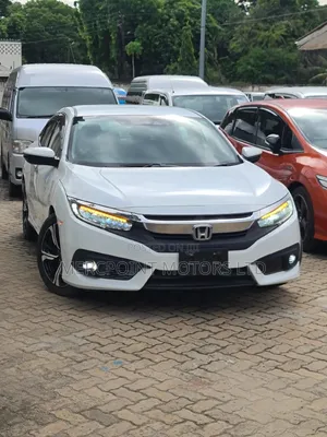 Honda Civic 2019 Nyeupe